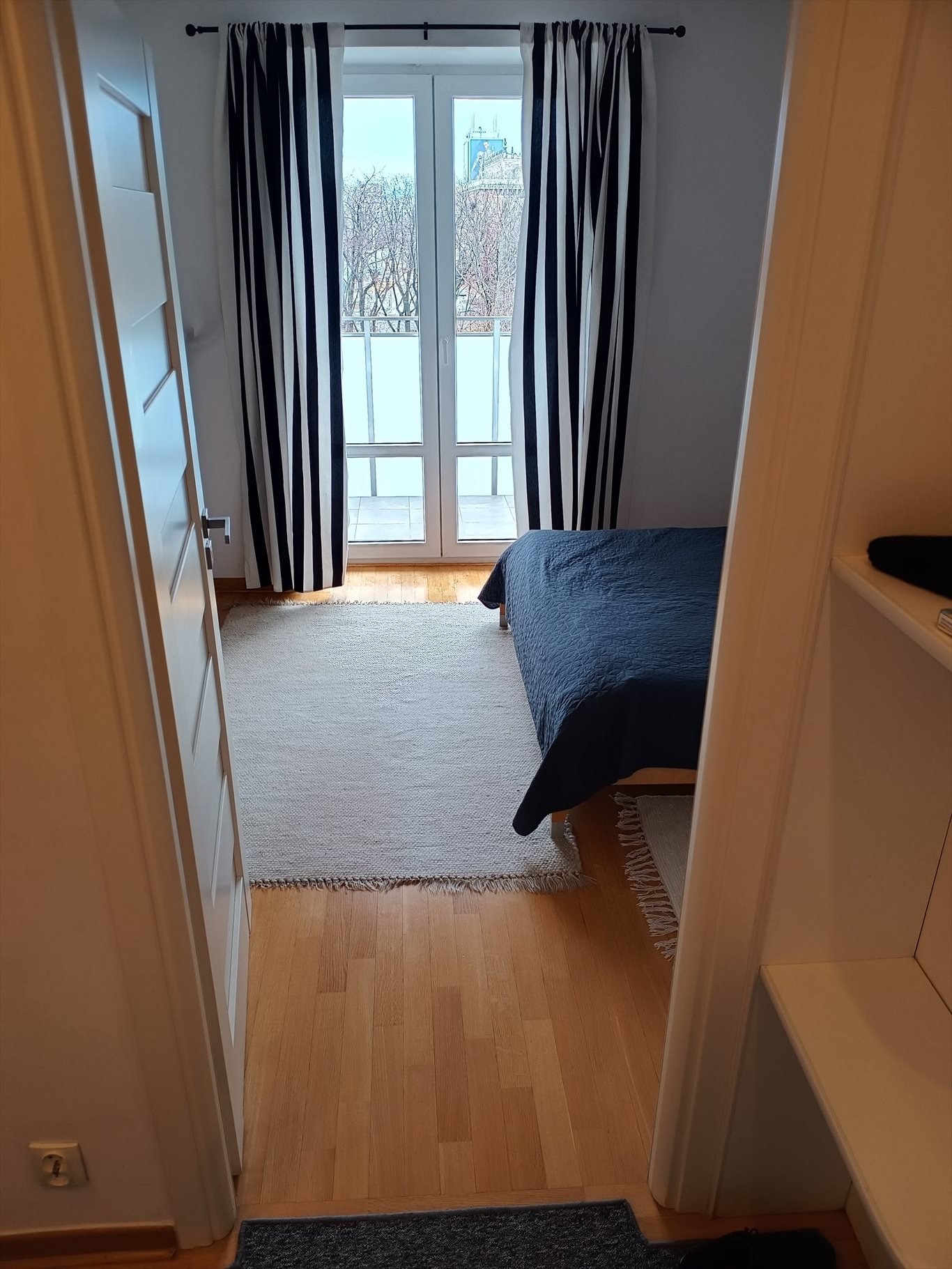 Mieszkanie dwupokojowe na wynajem Warszawa, Śródmieście, Świętokrzyska  51m2 Foto 3