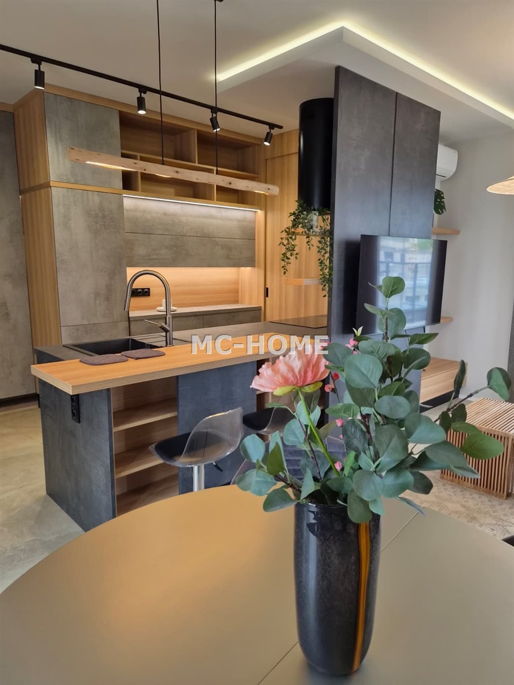 Ekskluzywny apartament 74 m² z tarasem na dachu w Brynowie Katowice, Brynów, Meteorologów  74m2 Foto 1