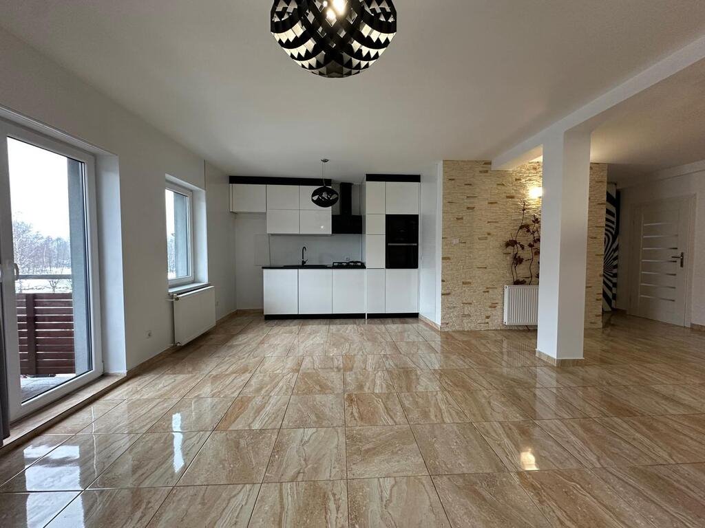 Mieszkanie trzypokojowe na sprzedaż Klecza Dolna  77m2 Foto 1