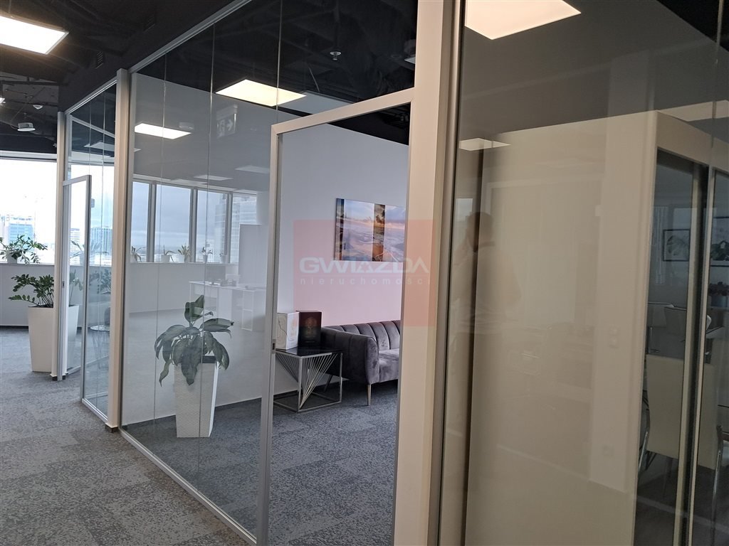 Lokal użytkowy na wynajem Warszawa, Śródmieście  200m2 Foto 1