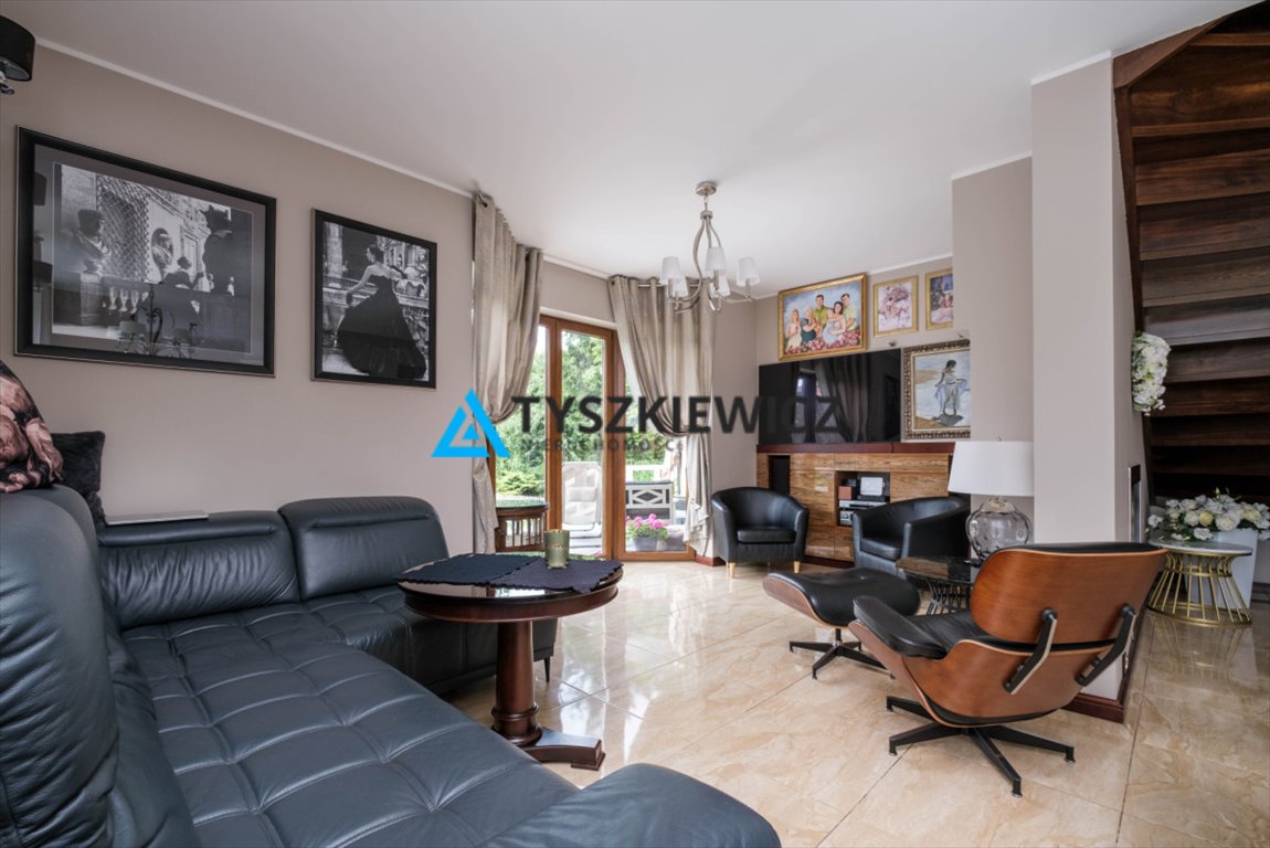 Dom na sprzedaż Chwaszczyno, Polna  180m2 Foto 1