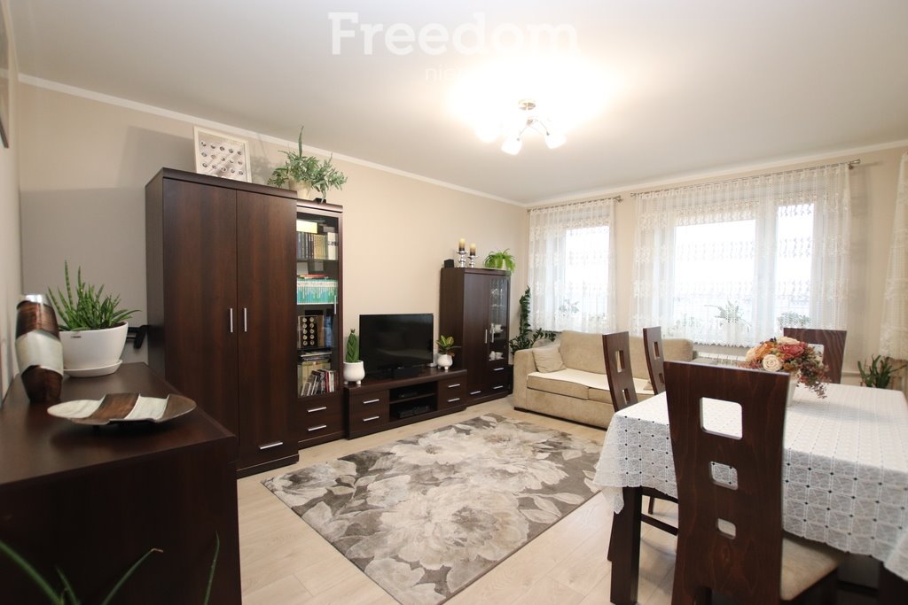 Mieszkanie trzypokojowe na sprzedaż Koło, Tulipanowa  55m2 Foto 1