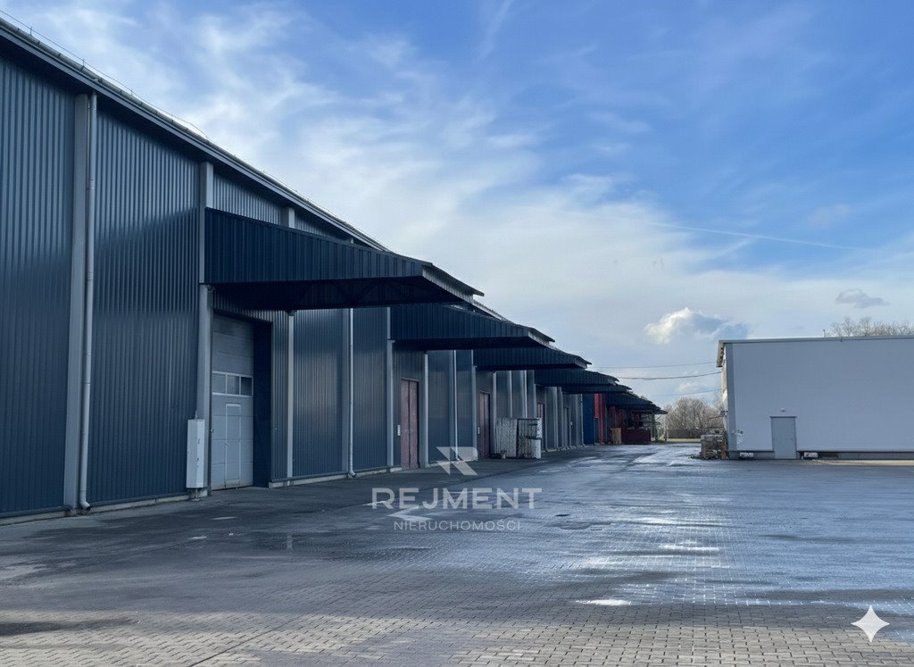 Magazyn 5000 m² z biurami - Wolbrom 43 km od Krakowa Wolbrom  5 000m2 Foto 1