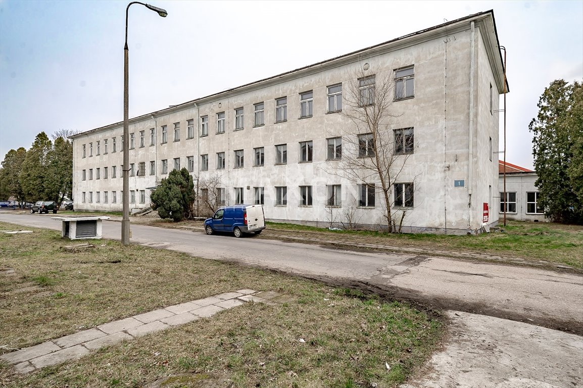 Lokal użytkowy na sprzedaż Błonie  2 350m2 Foto 3