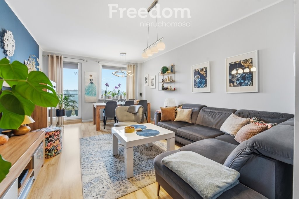 Mieszkanie czteropokojowe  na sprzedaż Tarnowskie Góry, Bałkańska  75m2 Foto 1