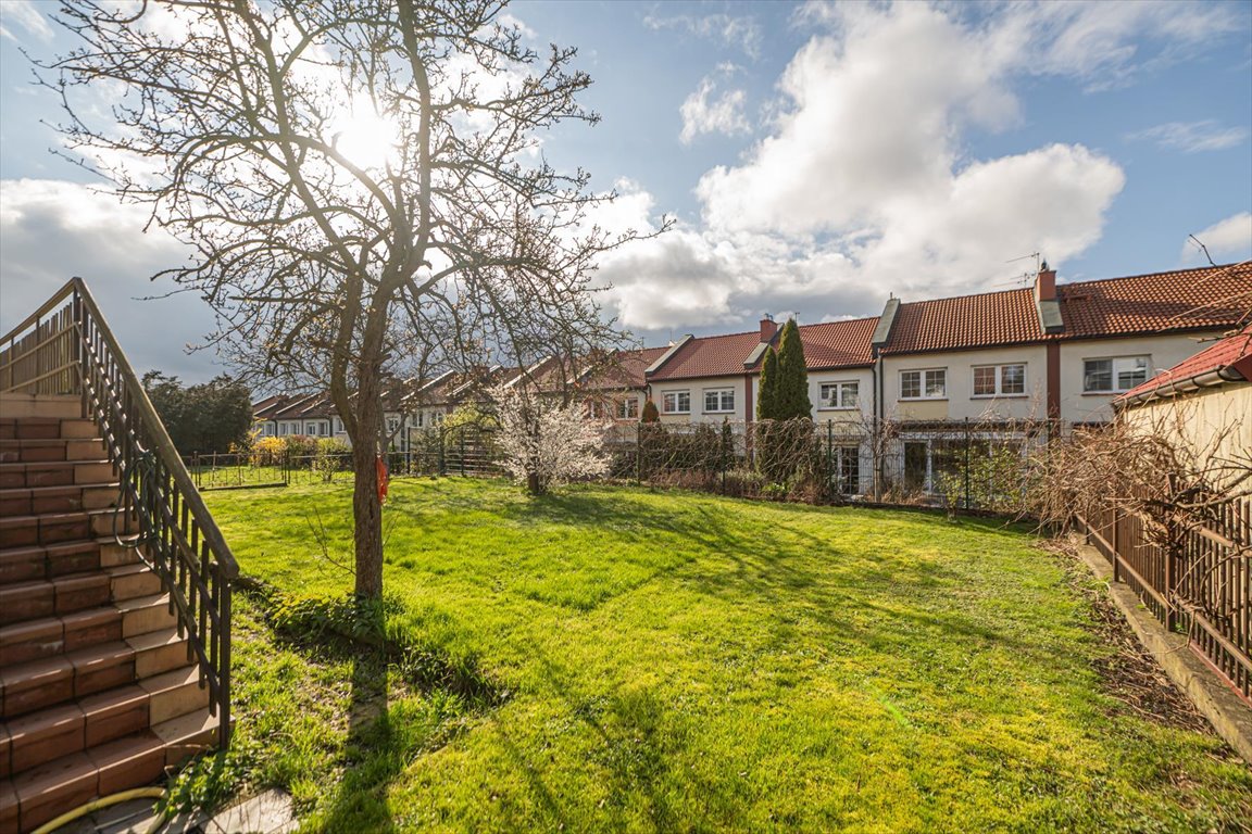 Przestronny dom wolnostojący z garażem i poddaszem do aranżacji Wrocław, Psie Pole, Psie Pole, Kowieńska  369m2 Foto 1