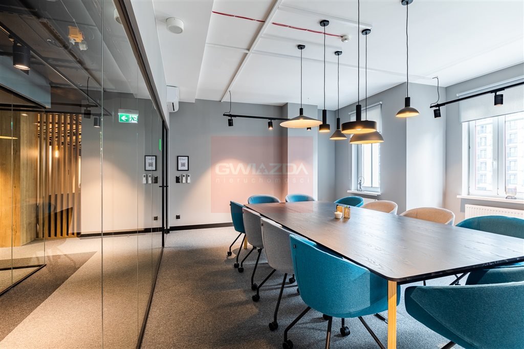 Nowoczesne biuro 395 m² w centrum Warszawy z pełnym wyposażeniem Warszawa, Śródmieście  375m2 Foto 1
