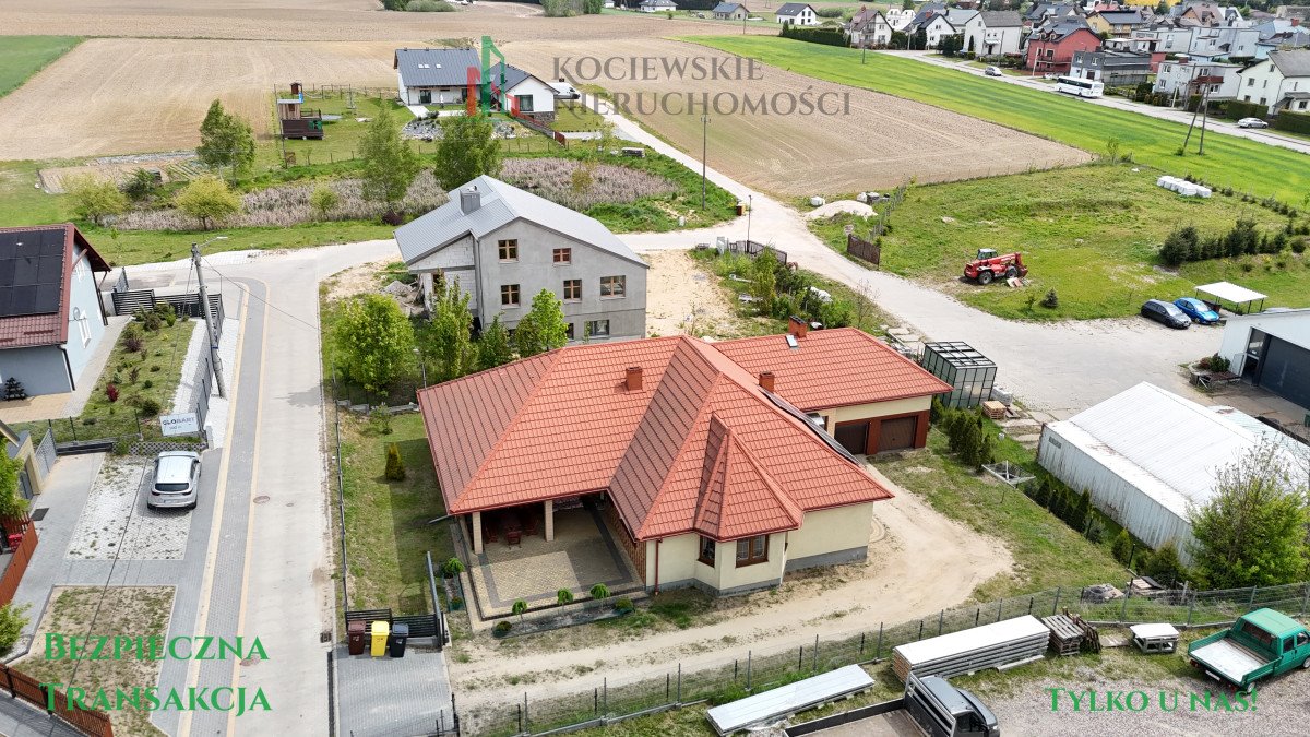 Przestronny dom z dużą działką i garażem w Lubichowie Lubichowo, Parkowa  297m2 Foto 1