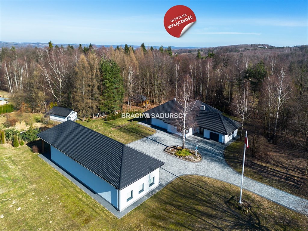 Nowoczesny dom 208 m² z sadem i lasem w Łomnie Łomna  208m2 Foto 1