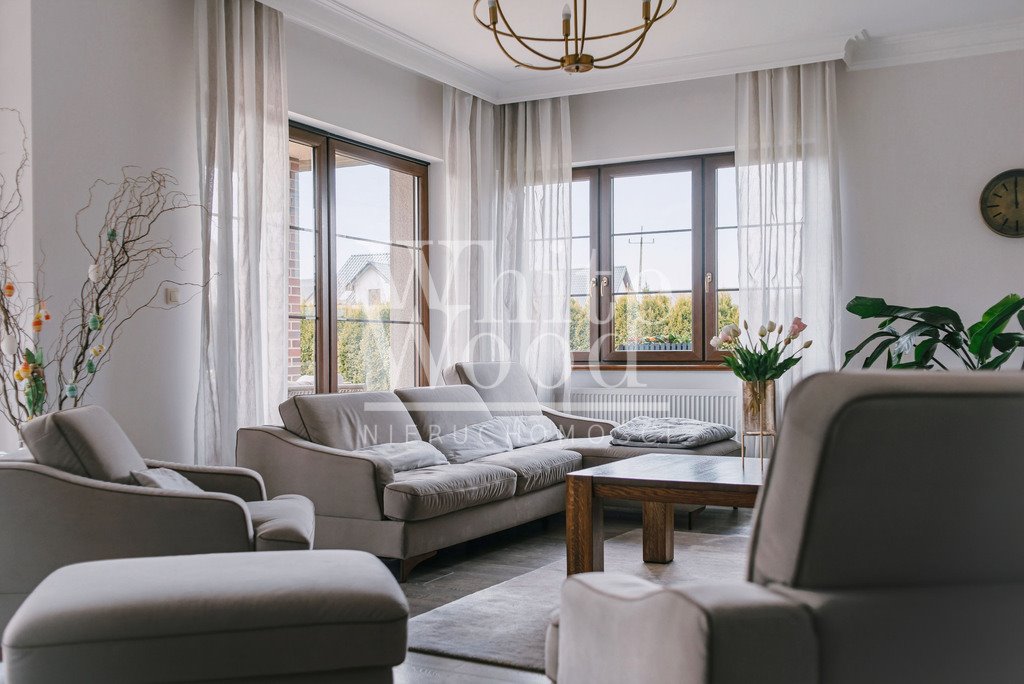 Na sprzedaż nowoczesny dom z garażem i ogrodem 6 pokoi 319 m² Strzebielino, Henryka Sienkiewicza  320m2 Foto 1