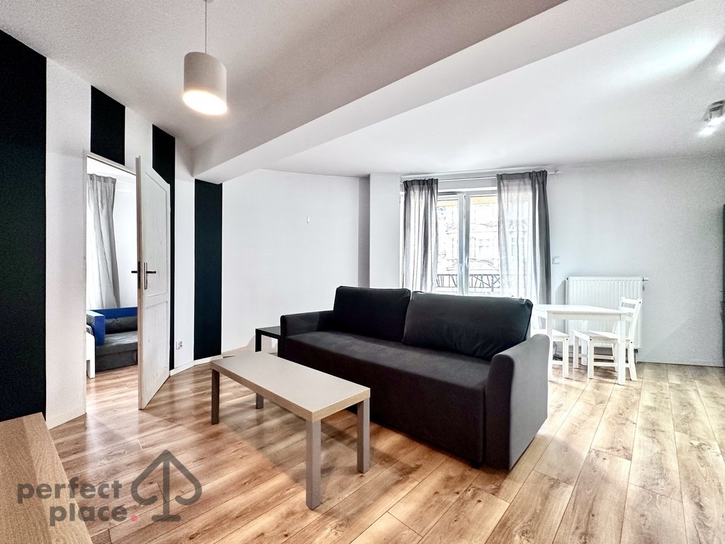 Na wynajem nowoczesne 2-pokojowe mieszkanie 39 m² z balkonem w Śródmieściu Wrocław, Śródmieście, Jedności Narodowej  39m2 Foto 1