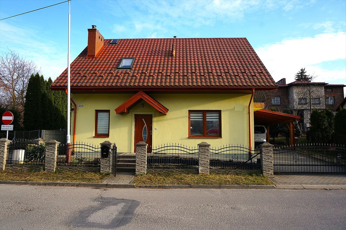 Przestronny dom z dużym tarasem i garażem w Przeworsku Przeworsk  103m2 Foto 1