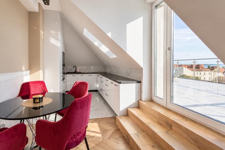 Zapraszam do wynajmu 57 m² z tarasem nad Jeziorem Niegocin Giżycko, Róży Wiatrów  57m2 Foto 1