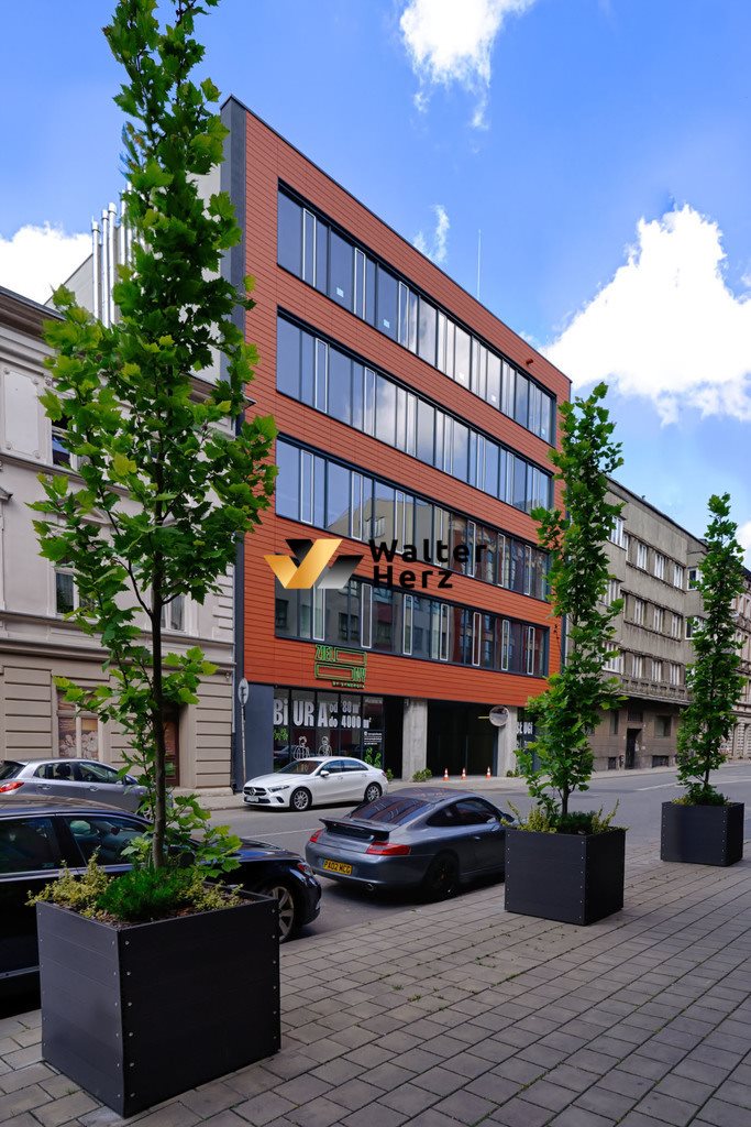 Nowoczesny biurowiec 307 m2 z klimatyzacją i energooszczędnym oświetleniem Łódź, Wólczańska  307m2 Foto 1