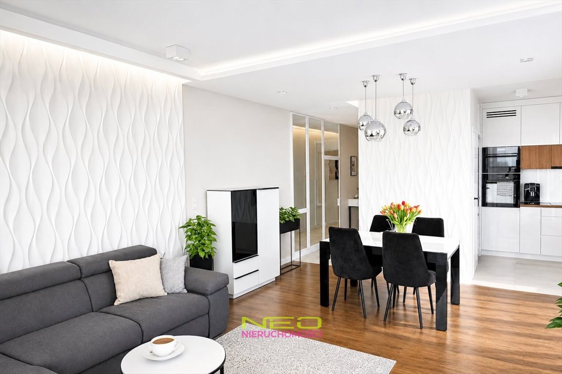 Zapraszam do obejrzenia 74 m² komfortowego mieszkania z dużym balkonem Częstochowa, Częstochówka-Parkitka  74m2 Foto 1