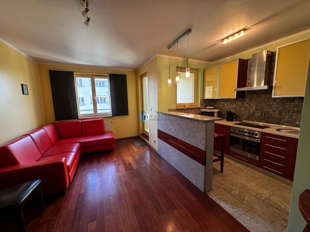 Wygodna kawalerka z balkonem, basen i garaż w Mokotowie Warszawa, Mokotów, Metro Wilanowska, Bukowińska  32m2 Foto 1