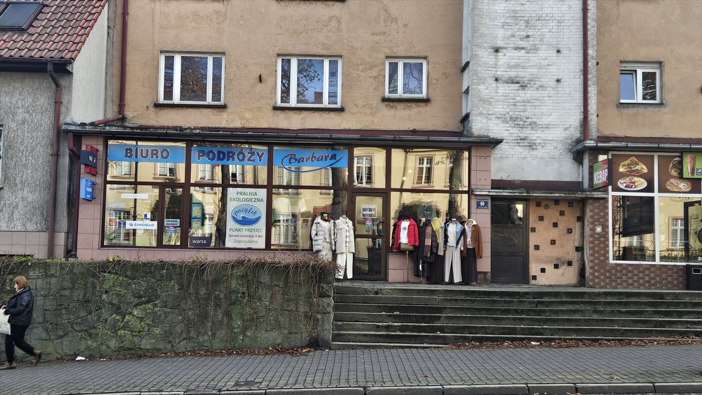 Lokal użytkowy 122 m2 w centrum Wałcza z dużymi oknami Wałcz, Centrum, Kilińszczaków 60  122m2 Foto 1
