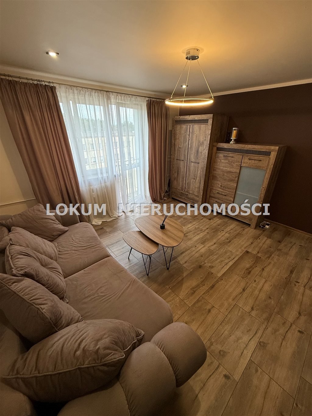 Przytulne 26 m2 z meblami, łazienka z wanną, piwnica Jastrzębie-Zdrój, Osiedle Pionierów, Pomorska  26m2 Foto 1