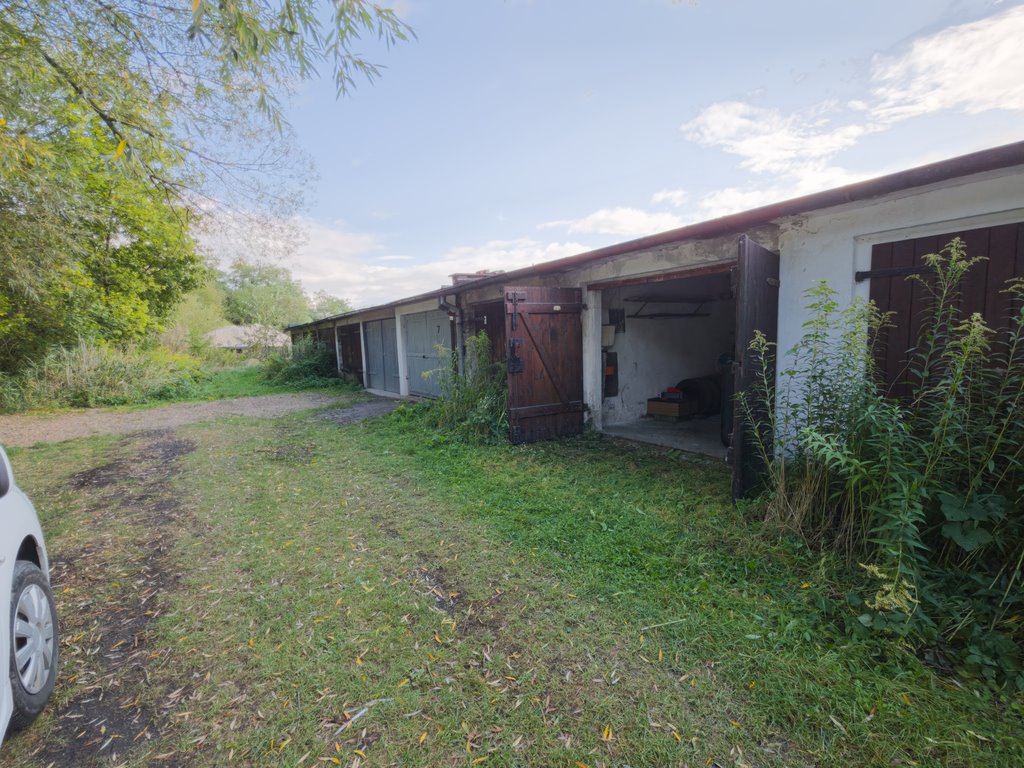 Garaż murowany 16 m² w Pyskowicach (za składem kruszyw) Pyskowice  16m2 Foto 1