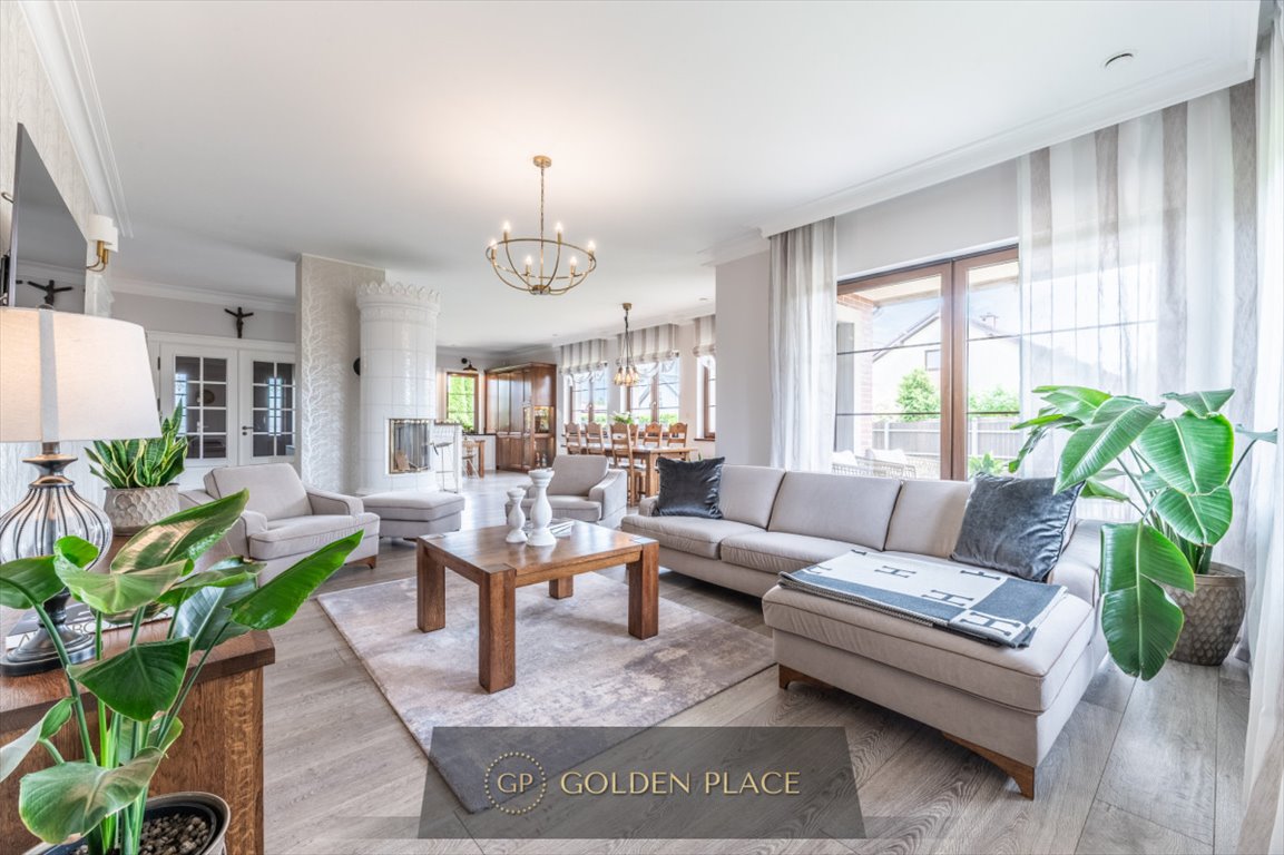 Nowoczesny dom 340 m² z fotowoltaiką i dużą działką Strzebielino, Henryka Sienkiewicza  979m2 Foto 1