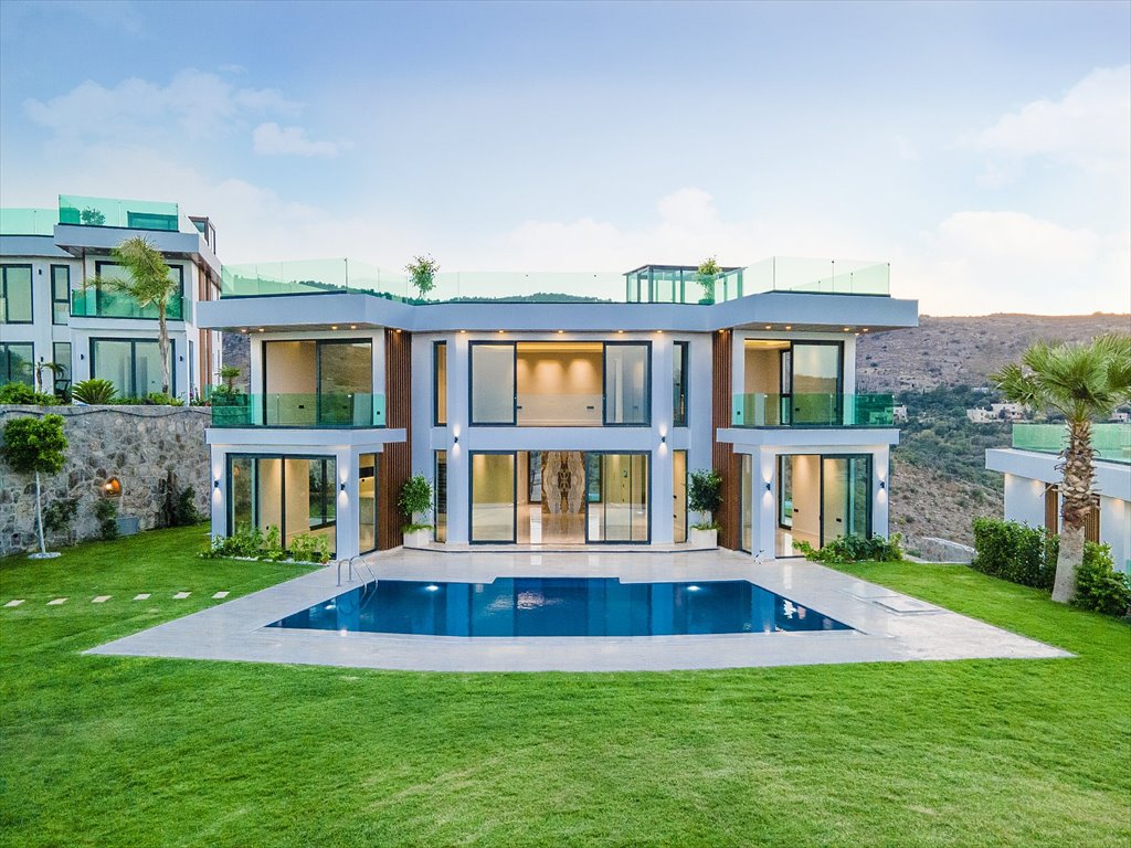 Luksusowa Wille z Basenem i Prywatną Plażą w Bodrum Turcja, Türkbükü, Göltürkbükü, Bodrum, Muğla  670m2 Foto 1