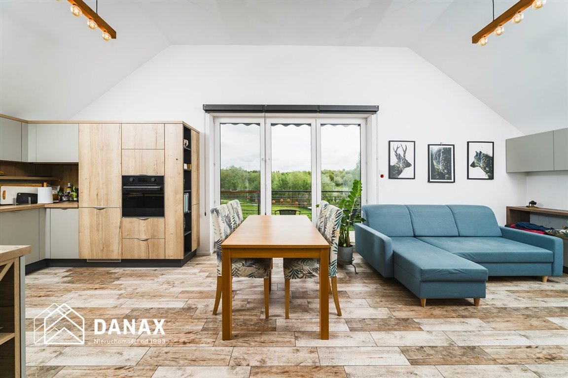 Mieszkanie czteropokojowe  na sprzedaż Tomaszowice  83m2 Foto 1