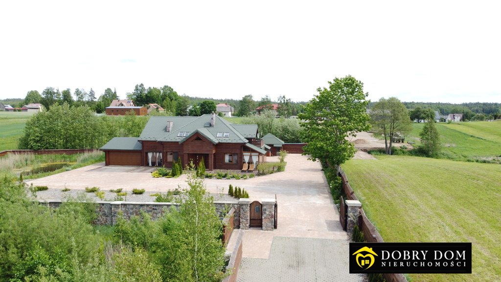 Przestronny dom 300 m² z kominkiem i oranżerią Nowinka  320m2 Foto 1