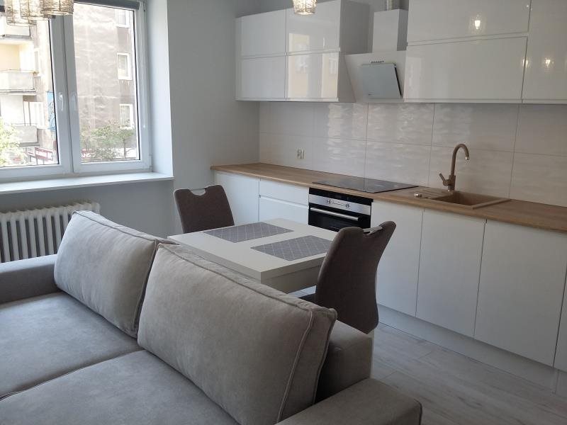 Przytulne 28 m2 w centrum Gdyni, winda, umeblowane Gdynia, Śródmieście, STAROWIEJSKA  28m2 Foto 1