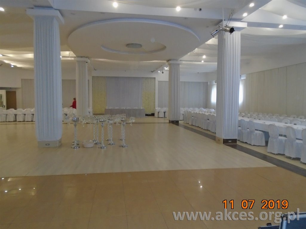 Polecam kompleks gastronomiczno-hotelowy z 2 salami na 300 os. Kobyłka, Grabicz  4 500m2 Foto 1