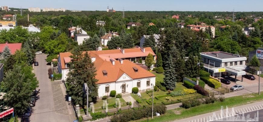 Zabytkowy hotel-restauracja na sprzedaż w Wawrze - 1948 m² Warszawa, Wawer, Płowiecka  1 948m2 Foto 1