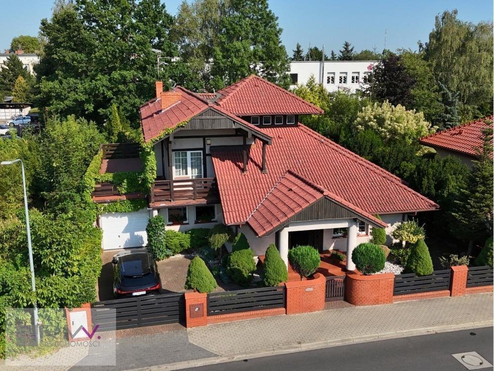 Przestronny dom 270 m² z tarasem, kominkiem i garażem Swarzędz  270m2 Foto 1