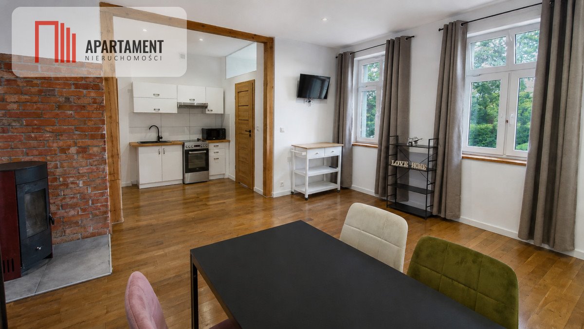 Kawalerka 30 m² z wyposażeniem - kominek i niskie koszty Inowrocław  30m2 Foto 1