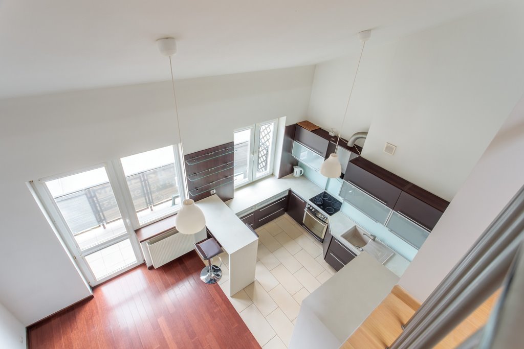 Dwupoziomowe 3 pokoje z antresolą, loggą i miejscem parkingowym Legionowo, marsz. Józefa Piłsudskiego  79m2 Foto 1