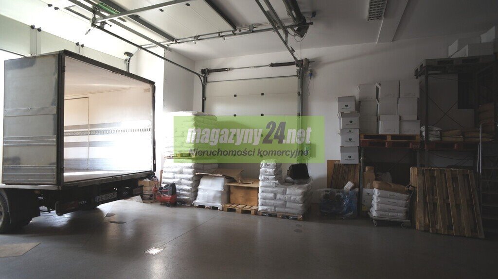 Magazyn na wynajem Piastów  306m2 Foto 1