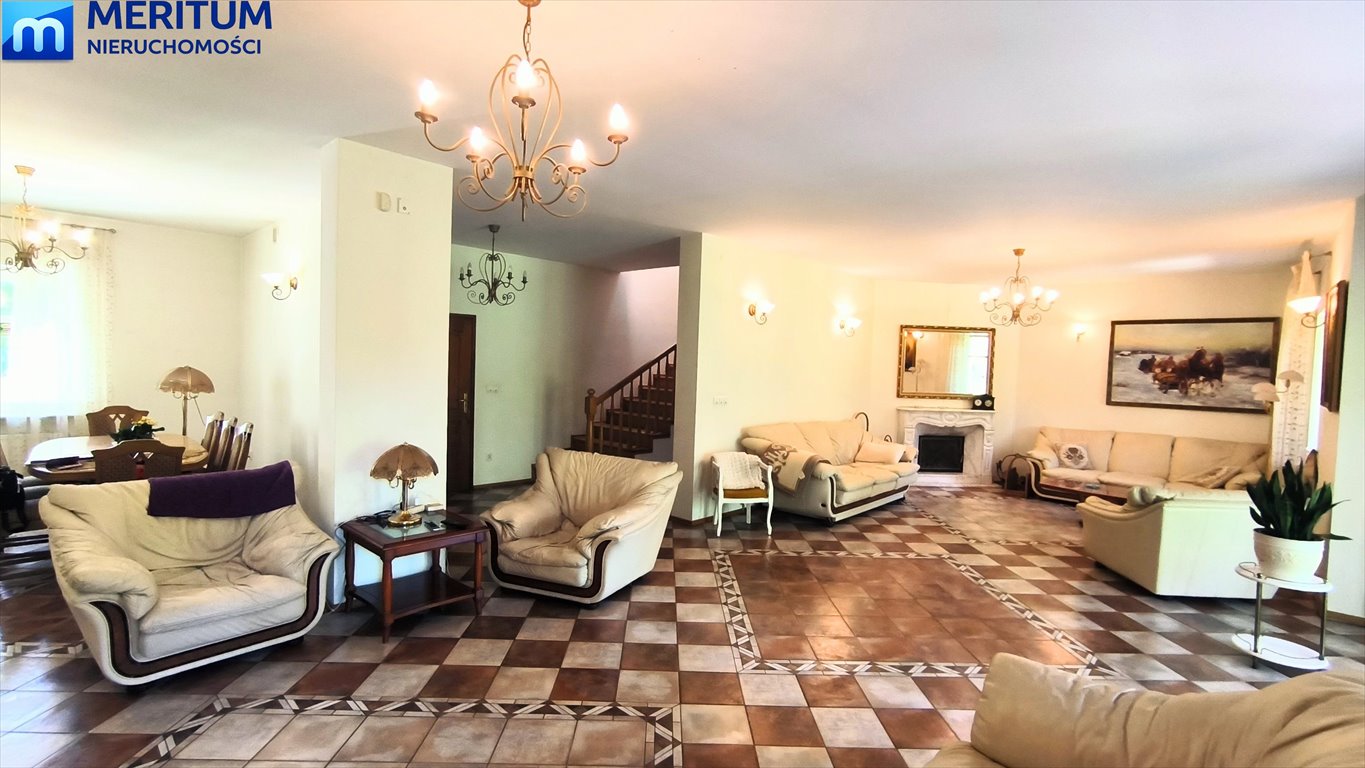 Ekskluzywny dom w Opypach z ogrodem i garażem 2-stanowiskowym Opypy  359m2 Foto 1