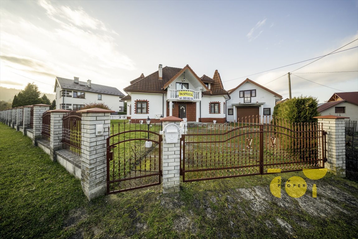 Zapraszam do domu z kominkiem i tarasem w Bieszczadach Równia  126m2 Foto 1