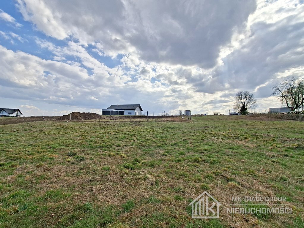 Działka budowlana 10,75 ar w Łysokaniach, media, cicha okolica Łysokanie  1 075m2 Foto 1
