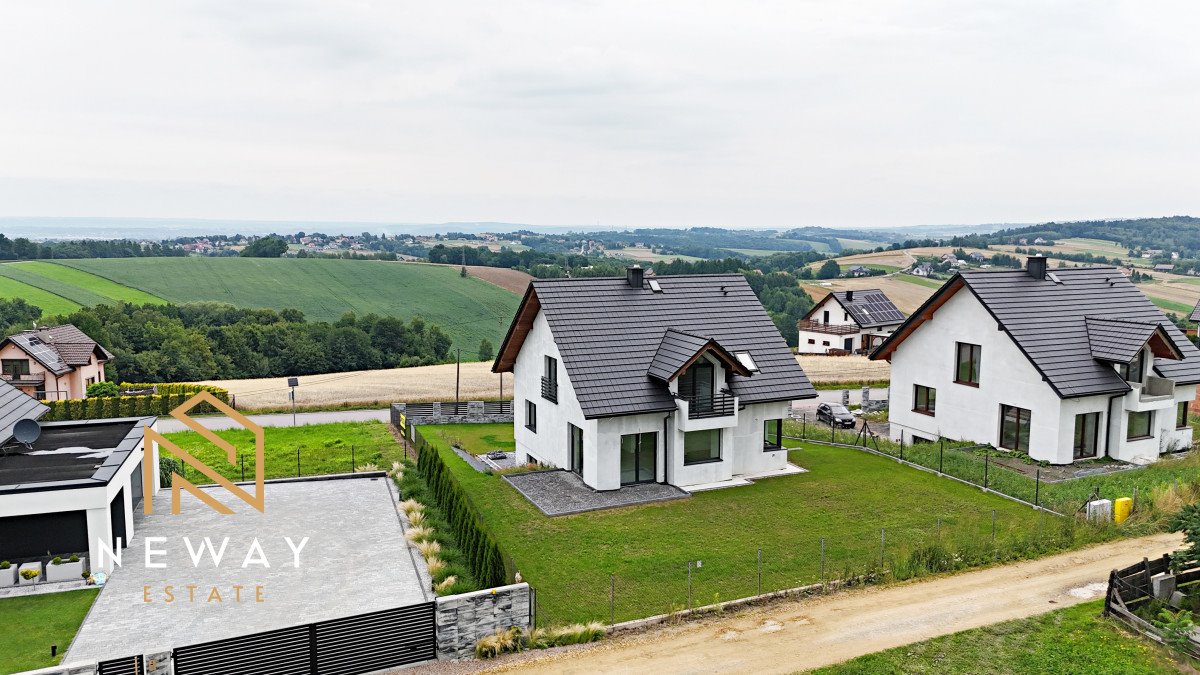 Dom na sprzedaż Leńcze  150m2 Foto 1