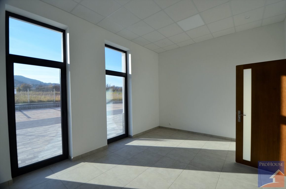 Nowy lokal usługowy 20,34 m2 z dużym parkingiem Przyszowa  20m2 Foto 1