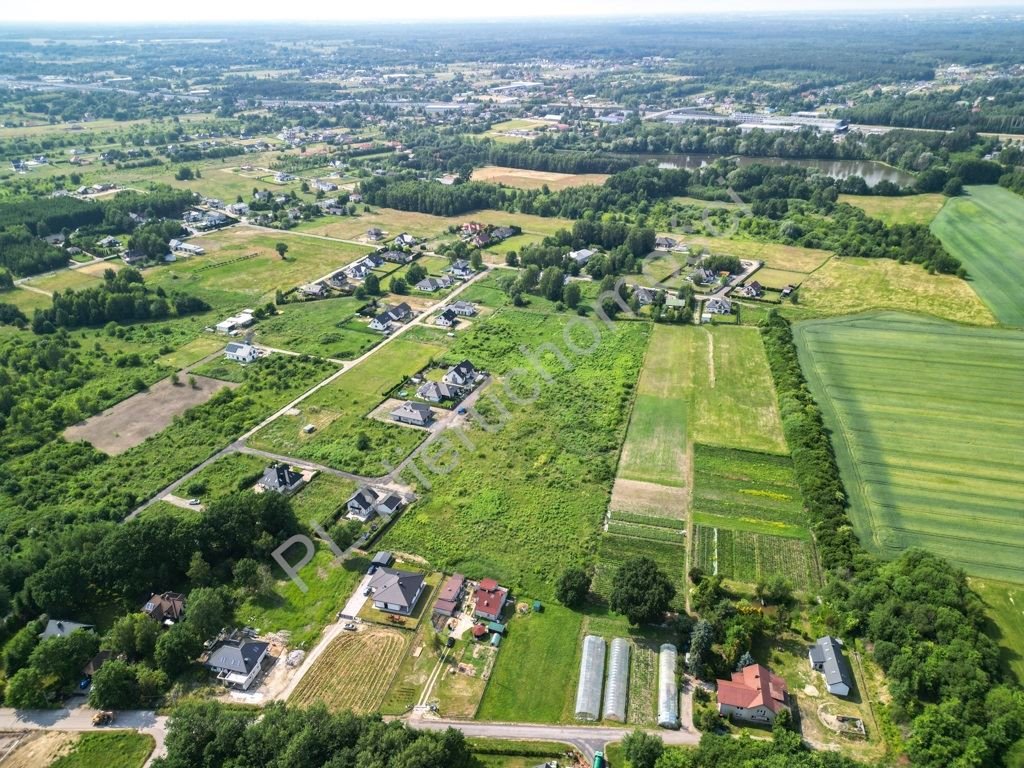 Przestronna działka 2557 m² z możliwością podziału i zabudowy Rusiec  2 557m2 Foto 1