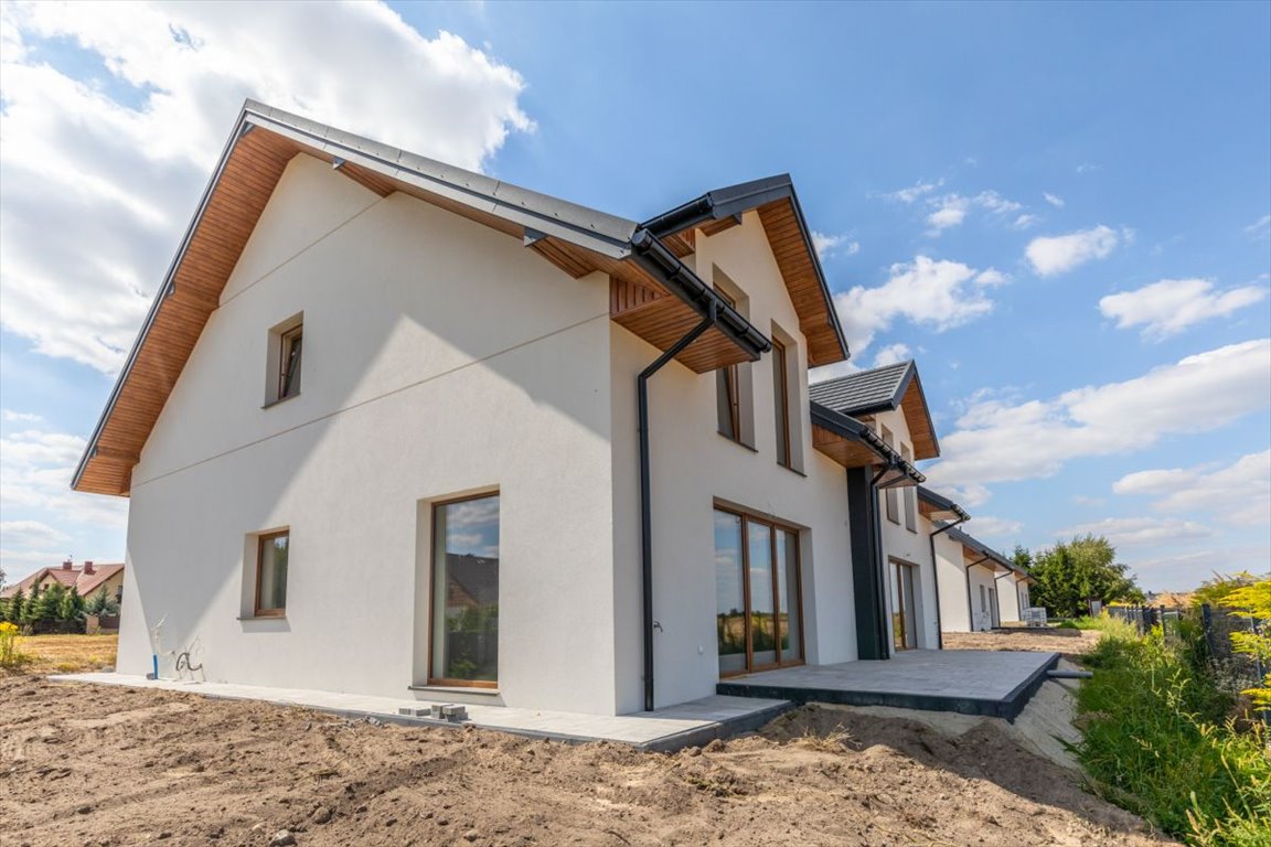 Dom bliźniak 146 m2 z garażem, tarasem i wysokim standardem Niemce  146m2 Foto 1
