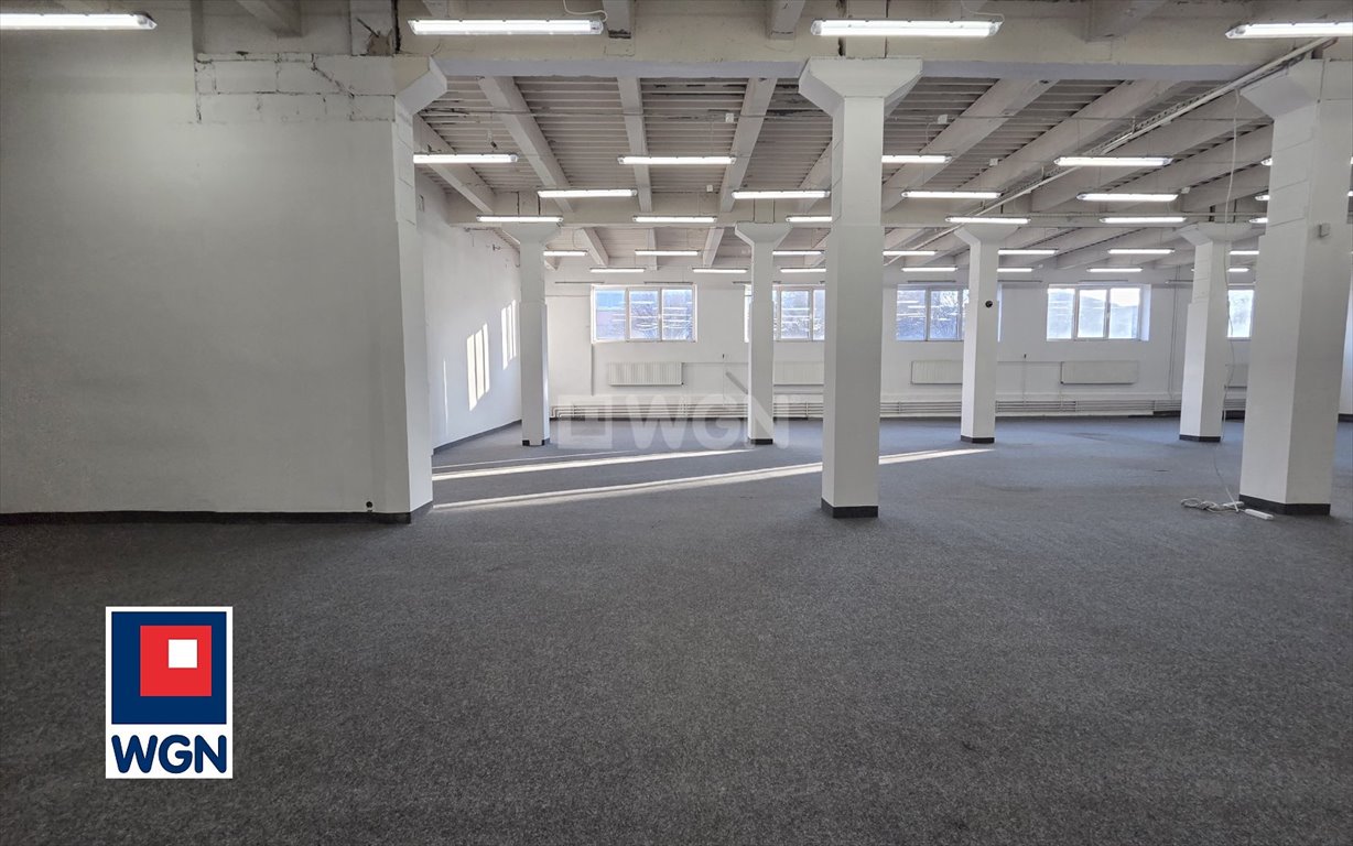 Atrakcyjny lokal 600 m2 w centrum Skoczowa z dużym potencjałem Skoczów  600m2 Foto 1