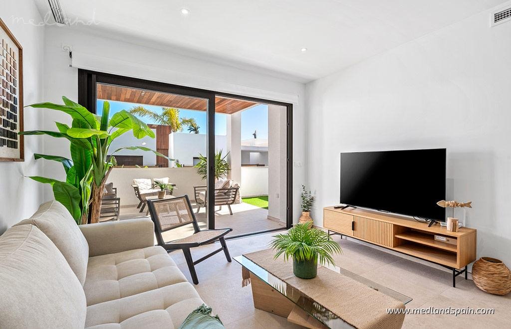 Golfowe mieszkanie z widokiem na pole i Mar Menor Hiszpania, Los Alcázares  76m2 Foto 1