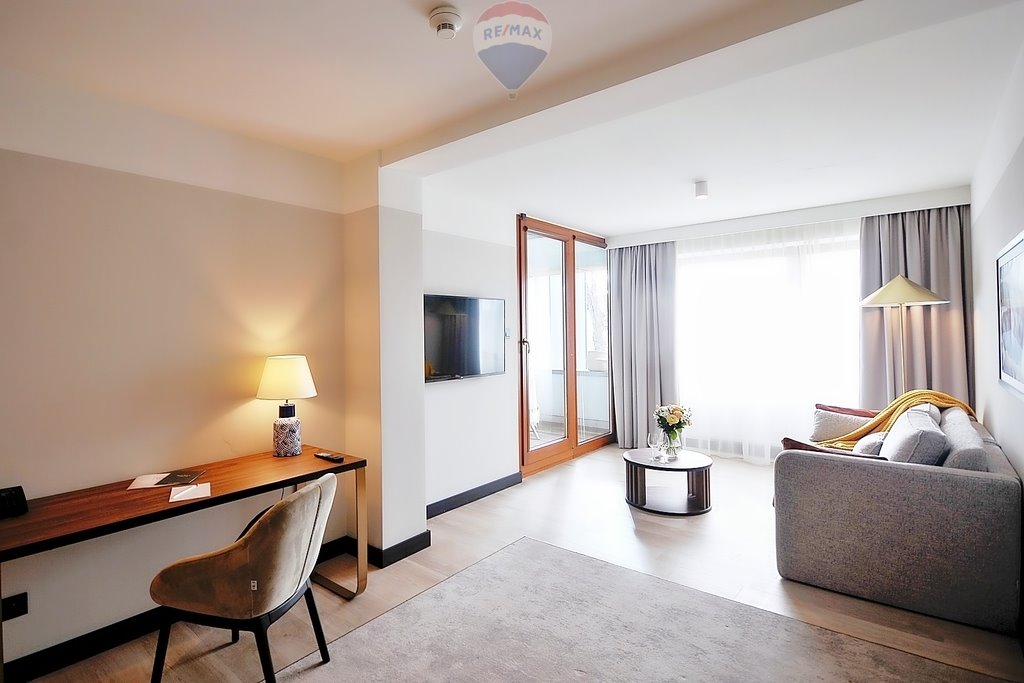 Mieszkanie dwupokojowe na sprzedaż Kołobrzeg, Zdrojowa  53m2 Foto 1