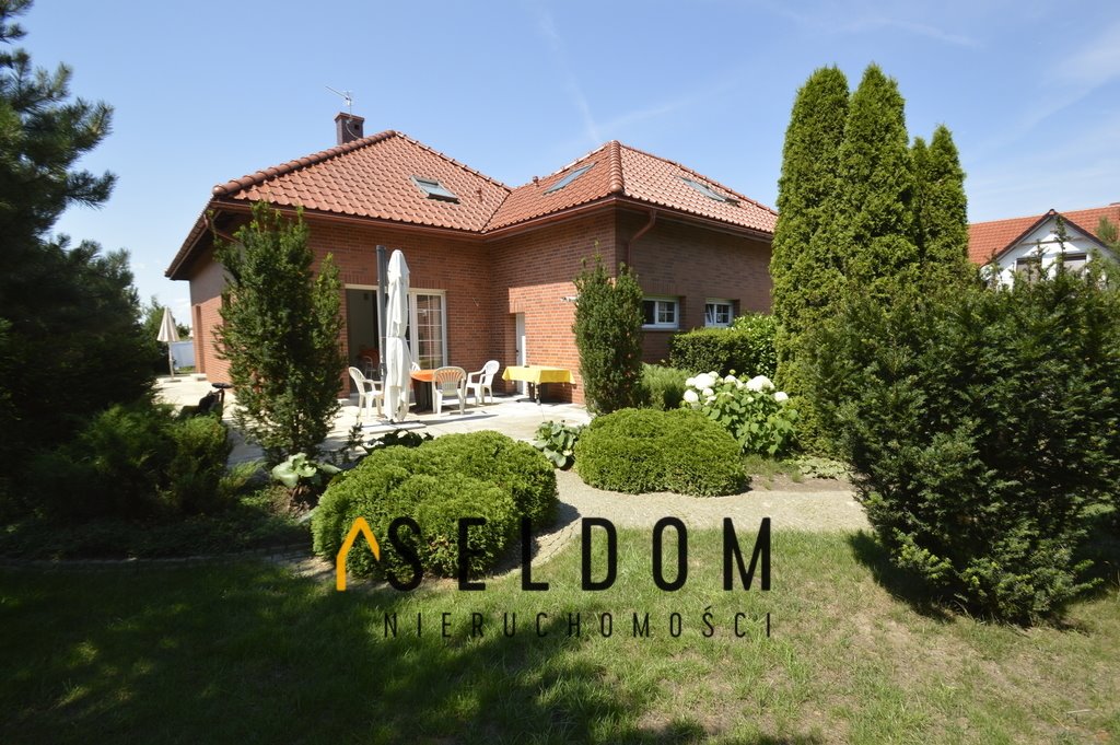 Zapraszam do obejrzenia domu 139 m² z dużym ogrodem i tarasem Spalona  139m2 Foto 1