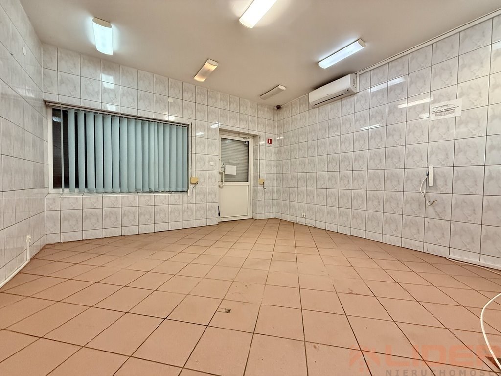 Magazyn 2000 m² z chłodniami i rozbudową, Sokoły Sokoły  2 000m2 Foto 1