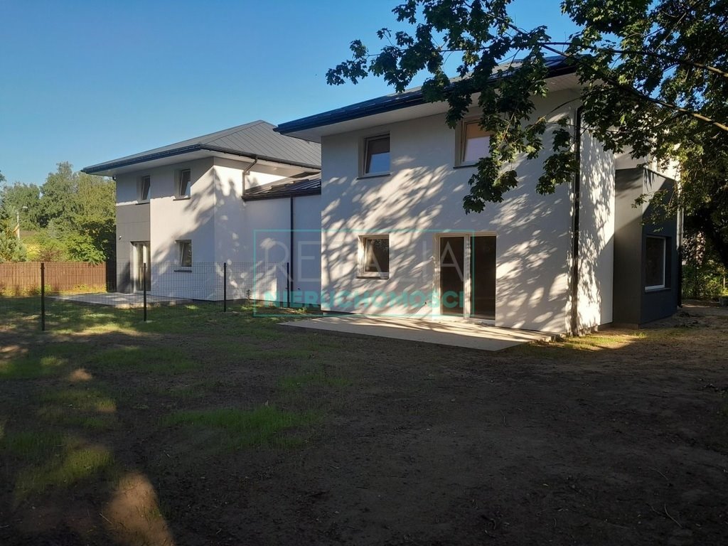 Urokliwy dom w stylu toskańskiej willi, 148 m2, garaż Grodzisk Mazowiecki  142m2 Foto 1