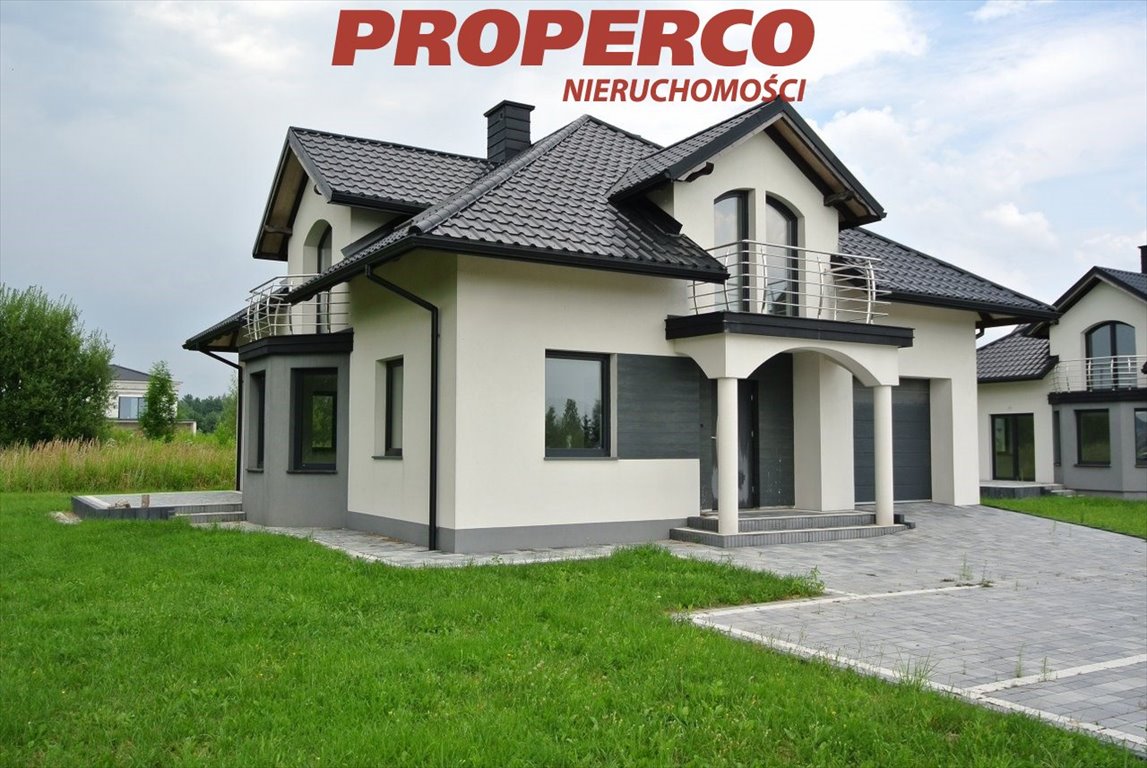 Zapraszam do obejrzenia przestronnego domu 232 m² z garażem i ogrzewaniem gazowym Bilcza  233m2 Foto 1