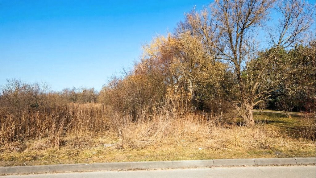 Działka budowlana 360 m² z mediami, możliwość zabudowy Turka  360m2 Foto 1