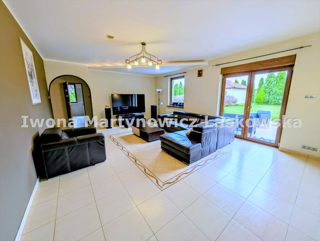 Luksusowy dom 280 m2 z garażami, tarasem i naturą Miłosna  280m2 Foto 1